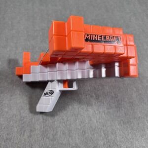 NERF Minecraft‎ Pillager's Crossbow, Dart-Blasting Crossbow Pre Owned No Darts